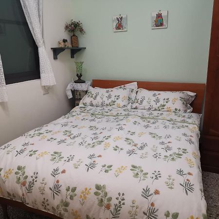摩登旅宿 Tainan Exteriör bild
